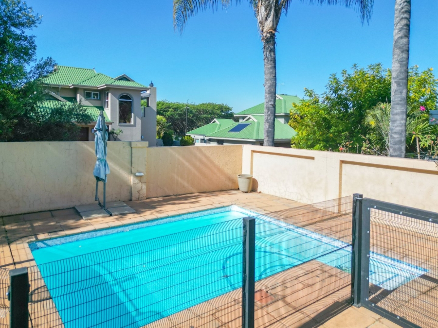 4 Bedroom Property for Sale in Caribbean Beach Club North West